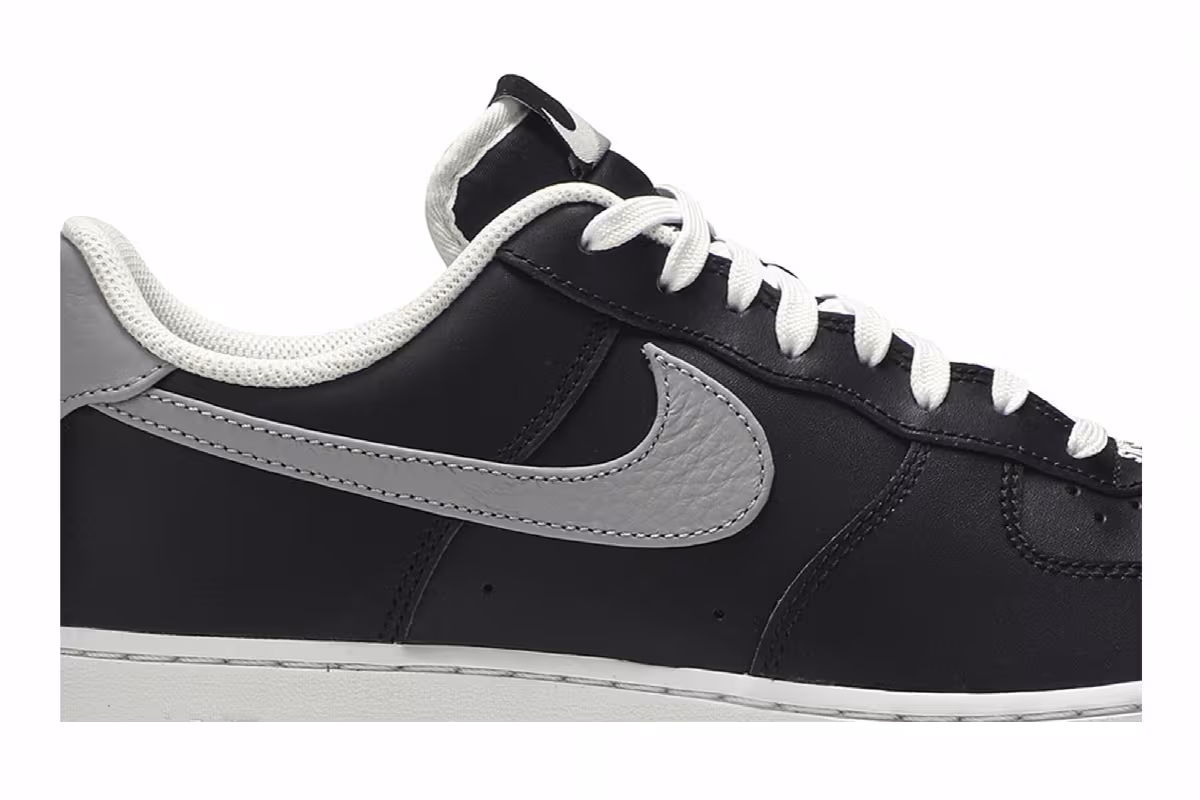 Nike Air Force 1 Swoosh, view 3