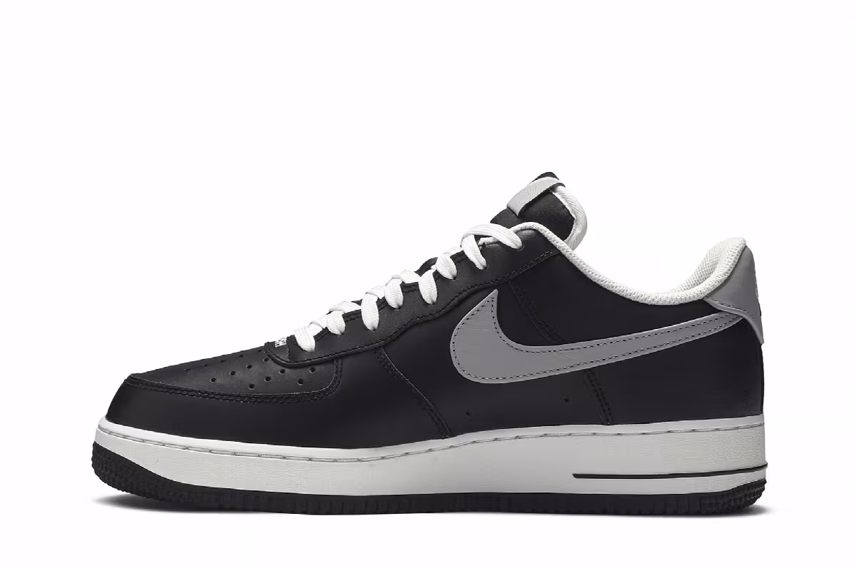 Nike Air Force 1 Swoosh, view 4