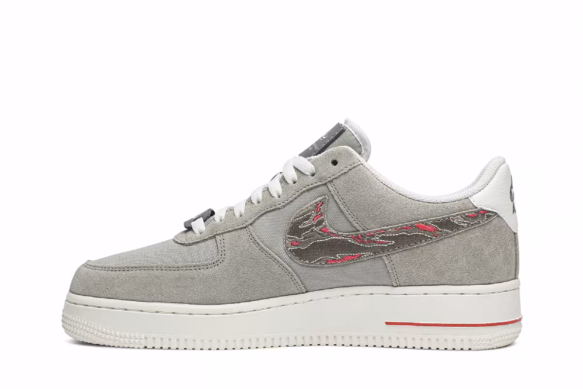 SBTG x Nike Staple Air Force 1 Low Pigeon Fury, view 4
