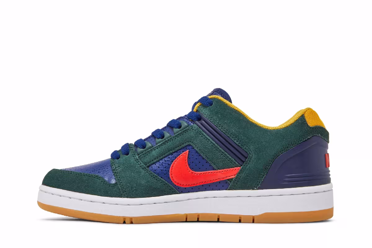 Nike Air Force 2 Low SB Midnight Green, view 4