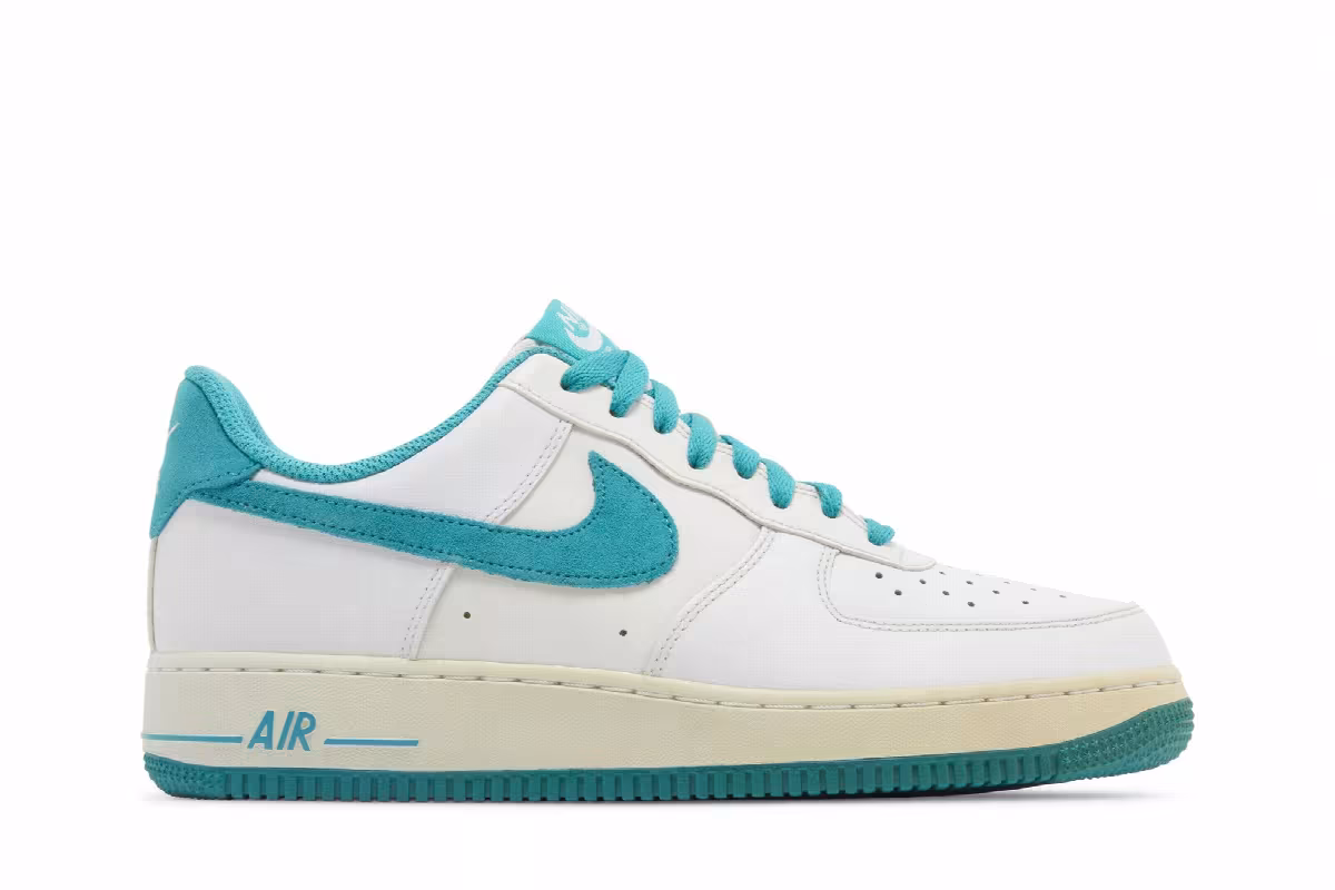 Nike Air Force 1 Low White Turbo Green, view 2