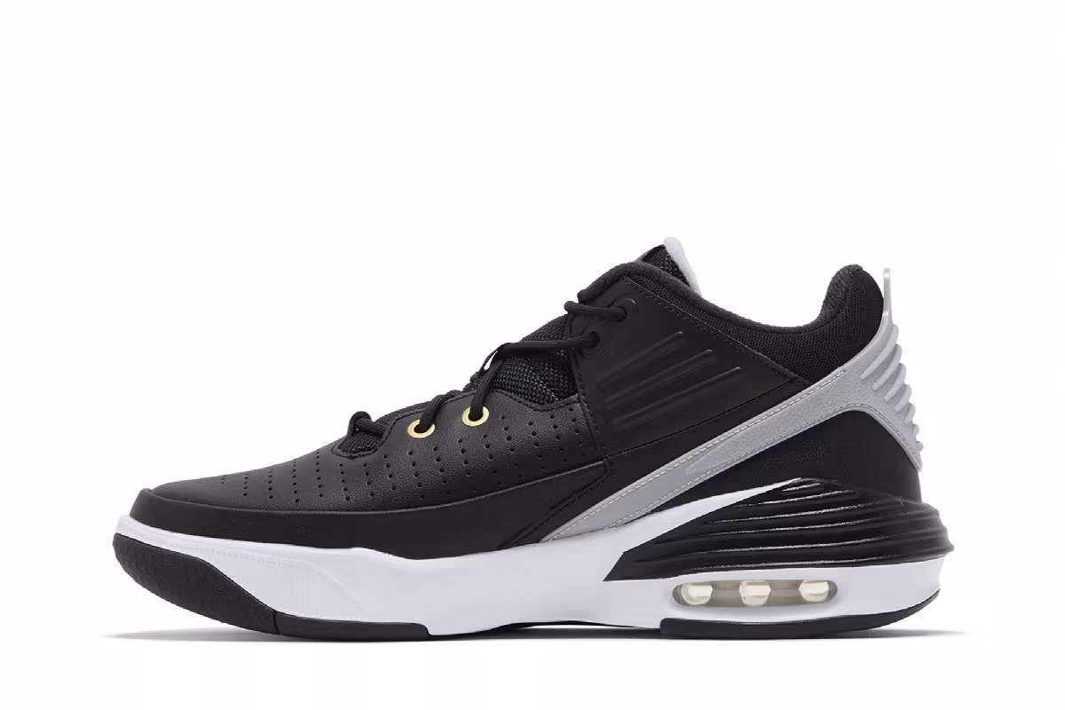 Air Jordan Max Aura 5 Black Metallic Gold, view 4