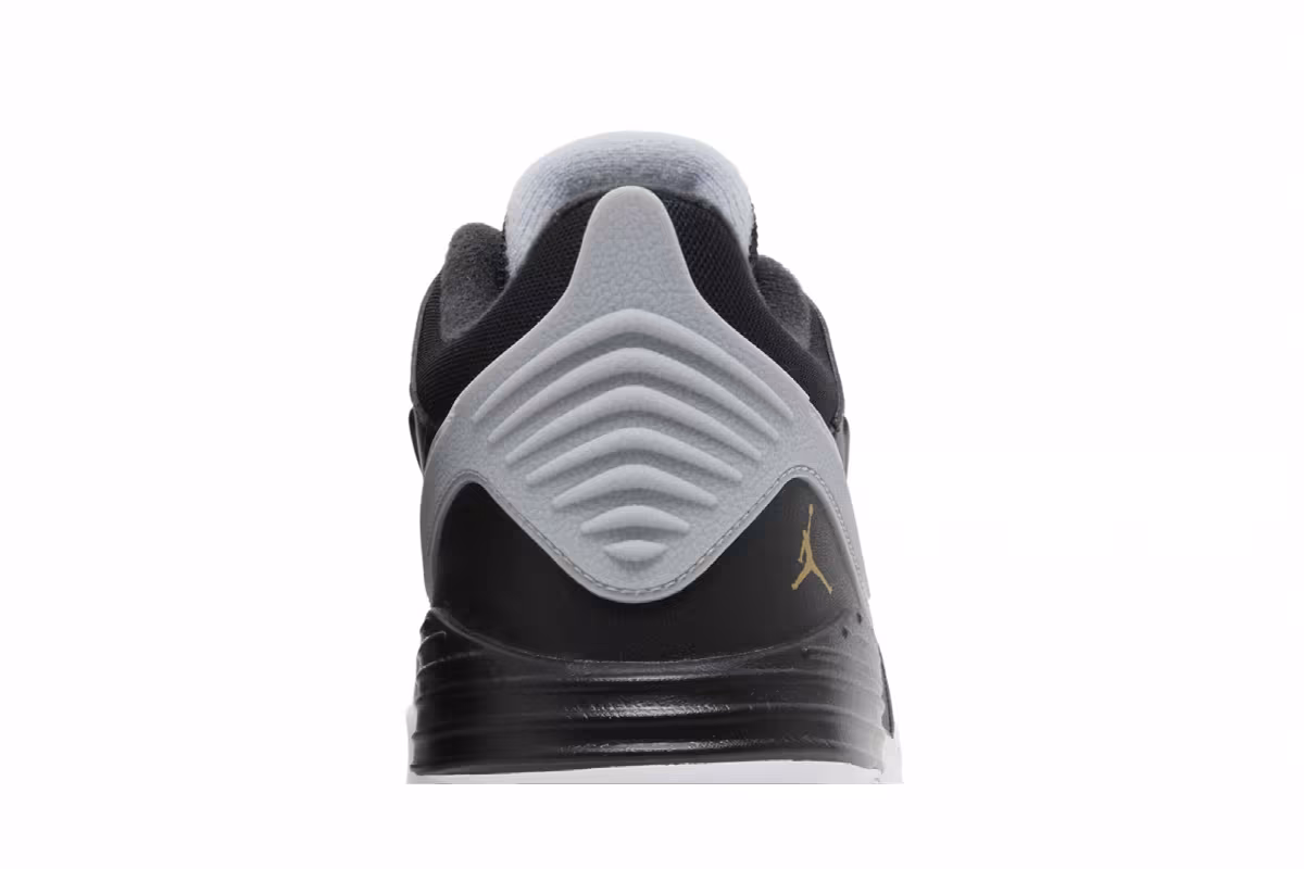 Air Jordan Max Aura 5 Black Metallic Gold, view 8