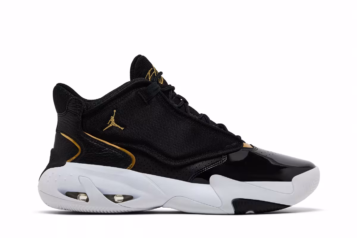 Air Jordan Max Aura 4 Black Metallic Gold, view 2