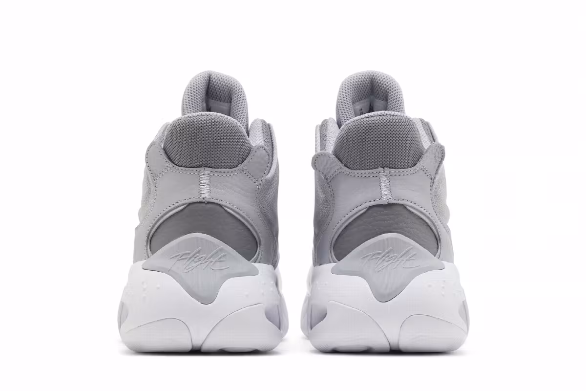 Air Jordan Max Aura 4 Wolf Grey, view 7