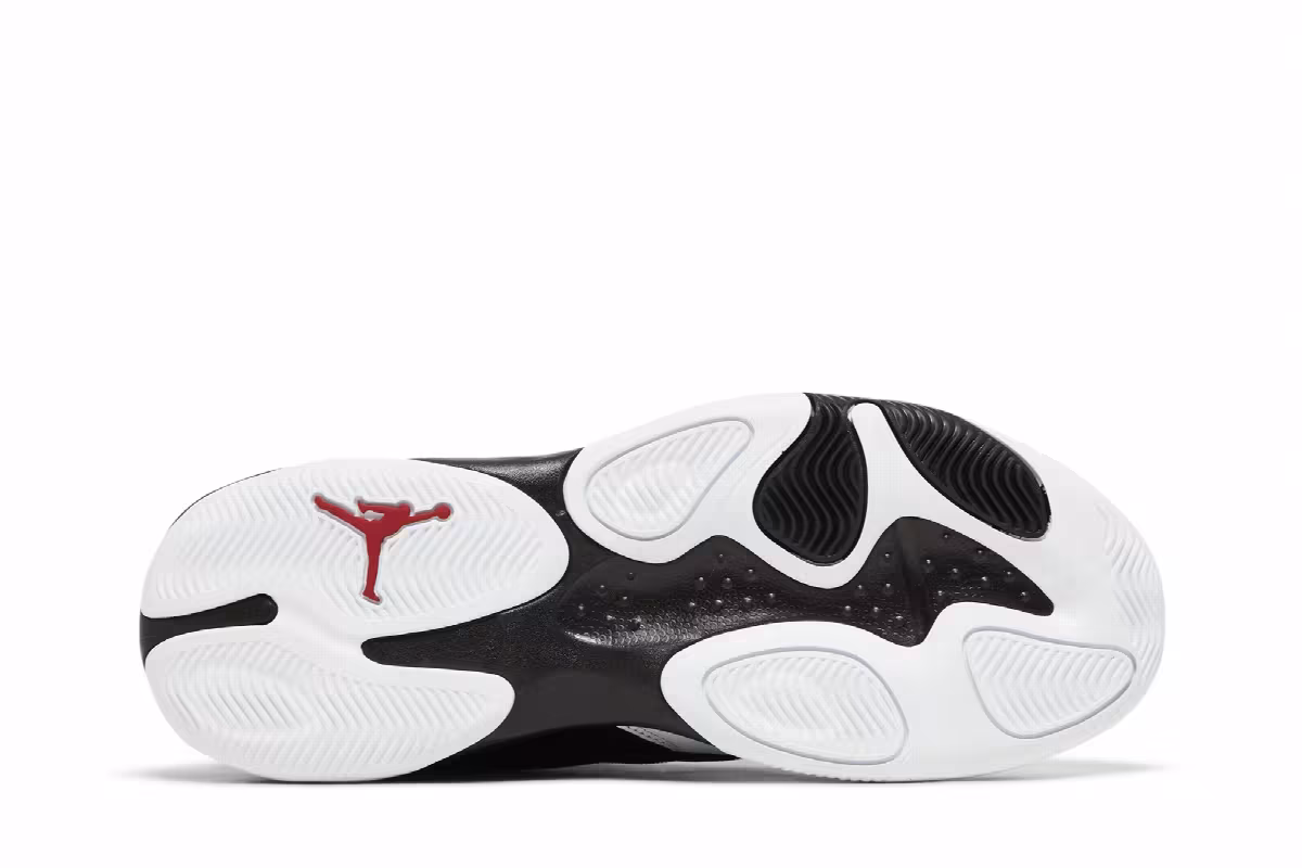 Air Jordan Max Aura 4 Black Gym Red, view 5