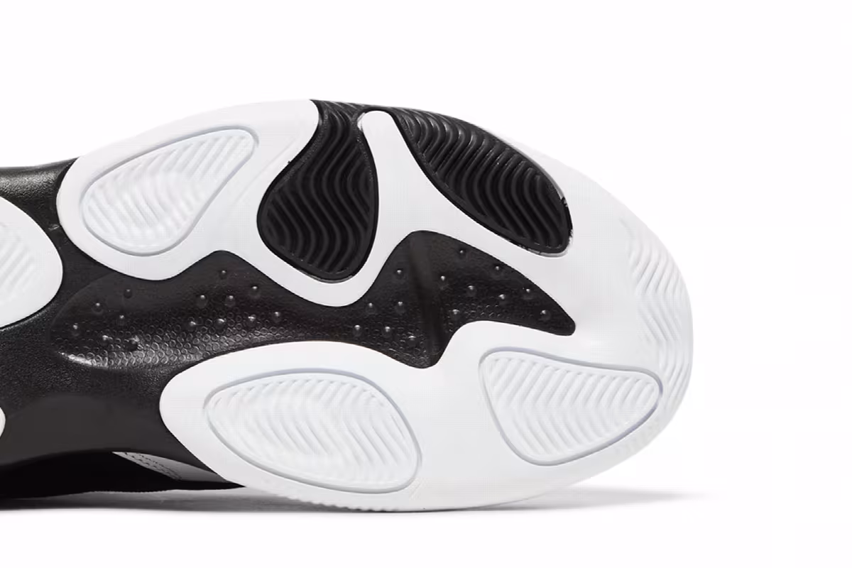 Air Jordan Max Aura 4 Black Gym Red, view 6