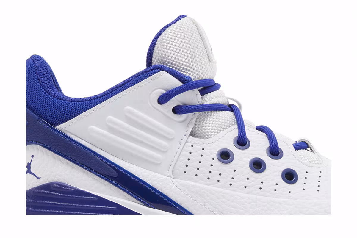Air Jordan Max Aura 5 GS White Radiant Blue, view 3