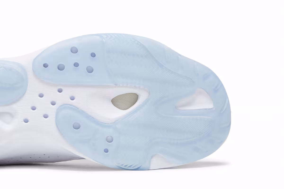 Air Jordan 11 CMFT Low UNC, view 6