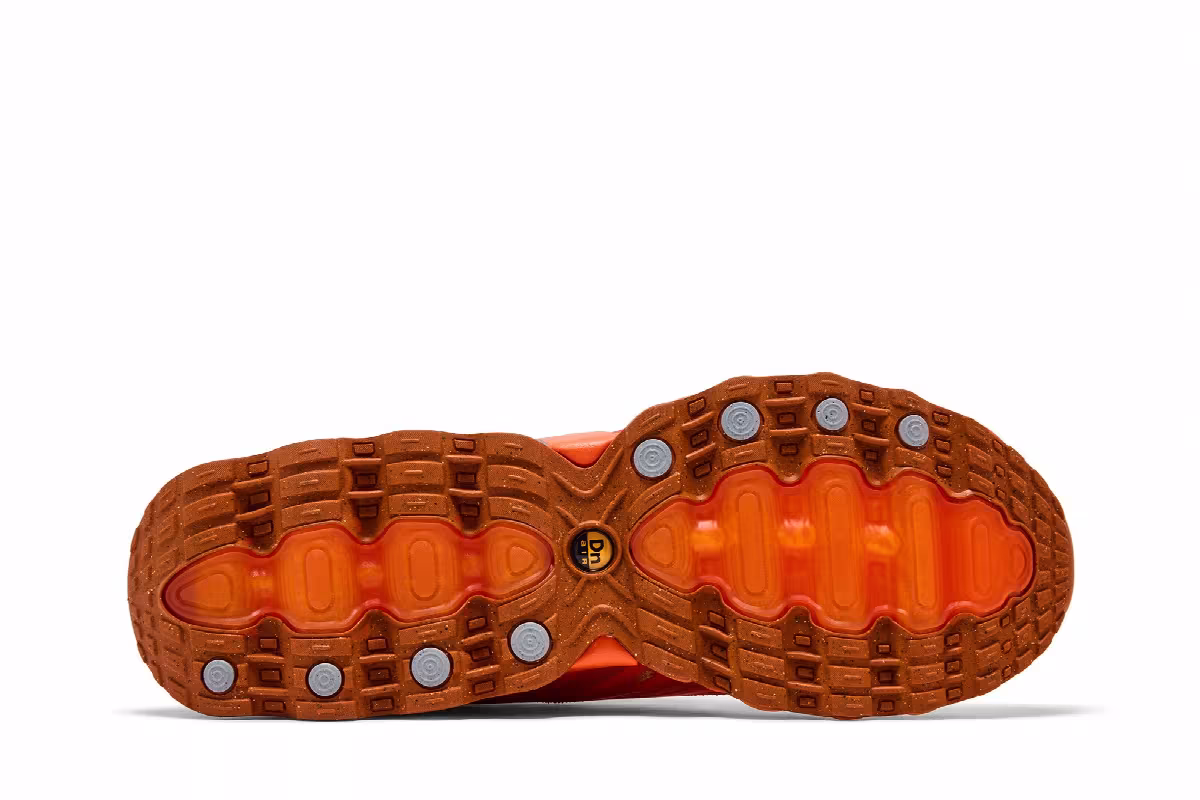 Palace x Nike Air Max DN8 Safety Orange, view 5