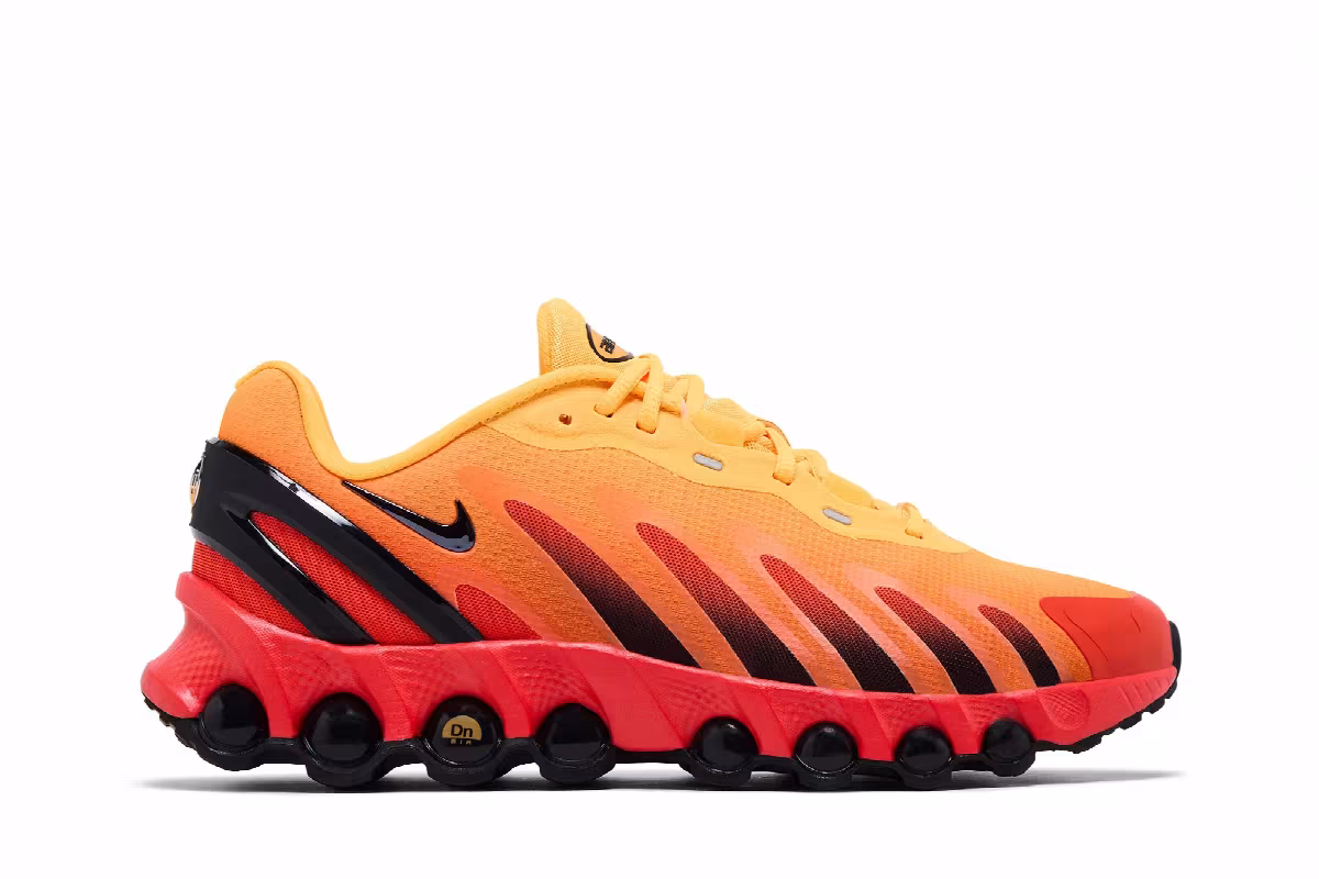 Nike Air Max DN8 Team Orange, view 2