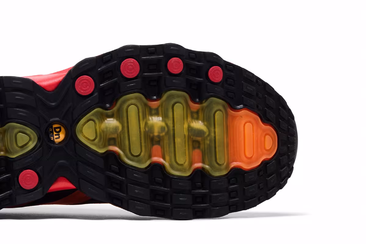 Nike Air Max DN8 Team Orange, view 6