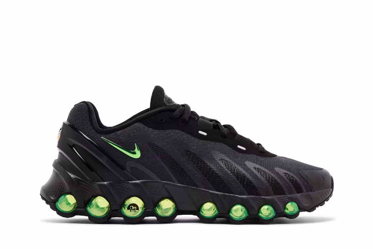 Nike Air Max DN8 Black Green Strike, view 2