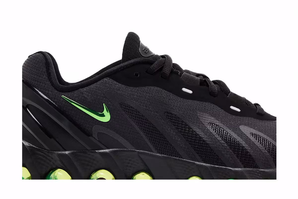 Nike Air Max DN8 Black Green Strike, view 3