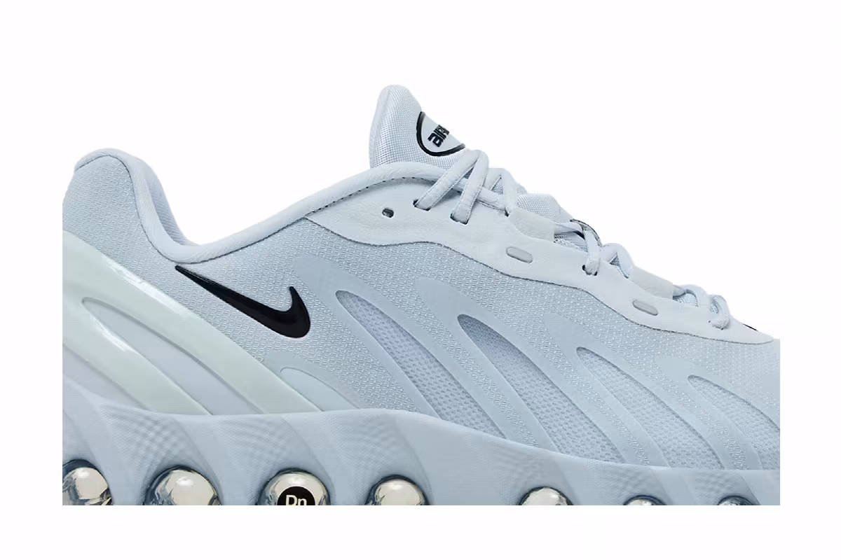 Nike Air Max DN8 Pure Platinum Black, view 3