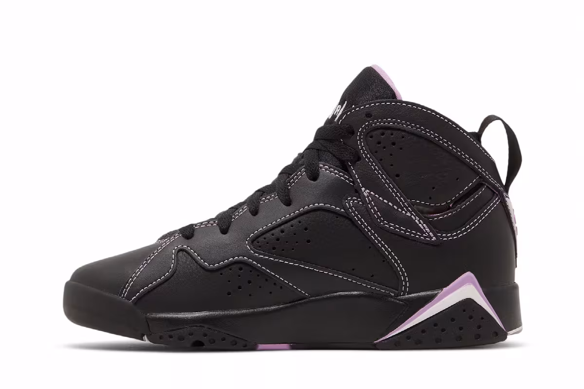 Air Jordan 7 GS Barely Grape, view 4