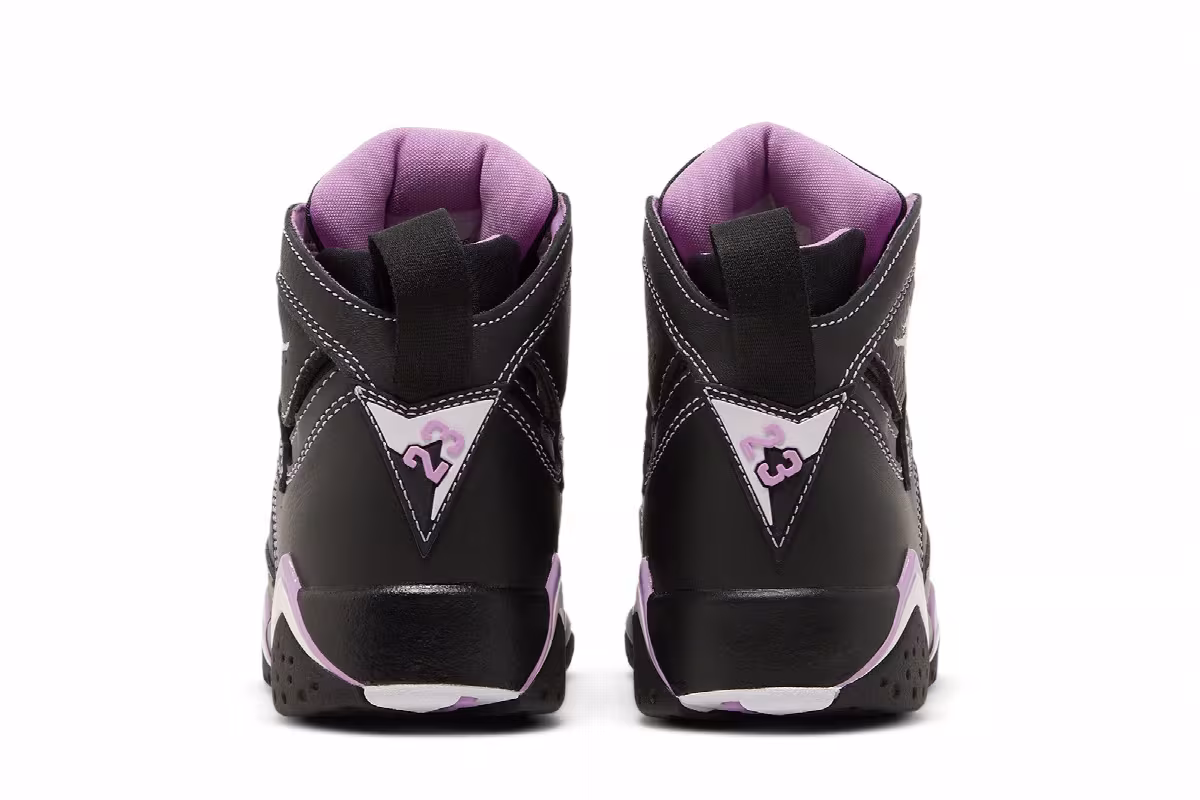 Air Jordan 7 GS Barely Grape, view 7