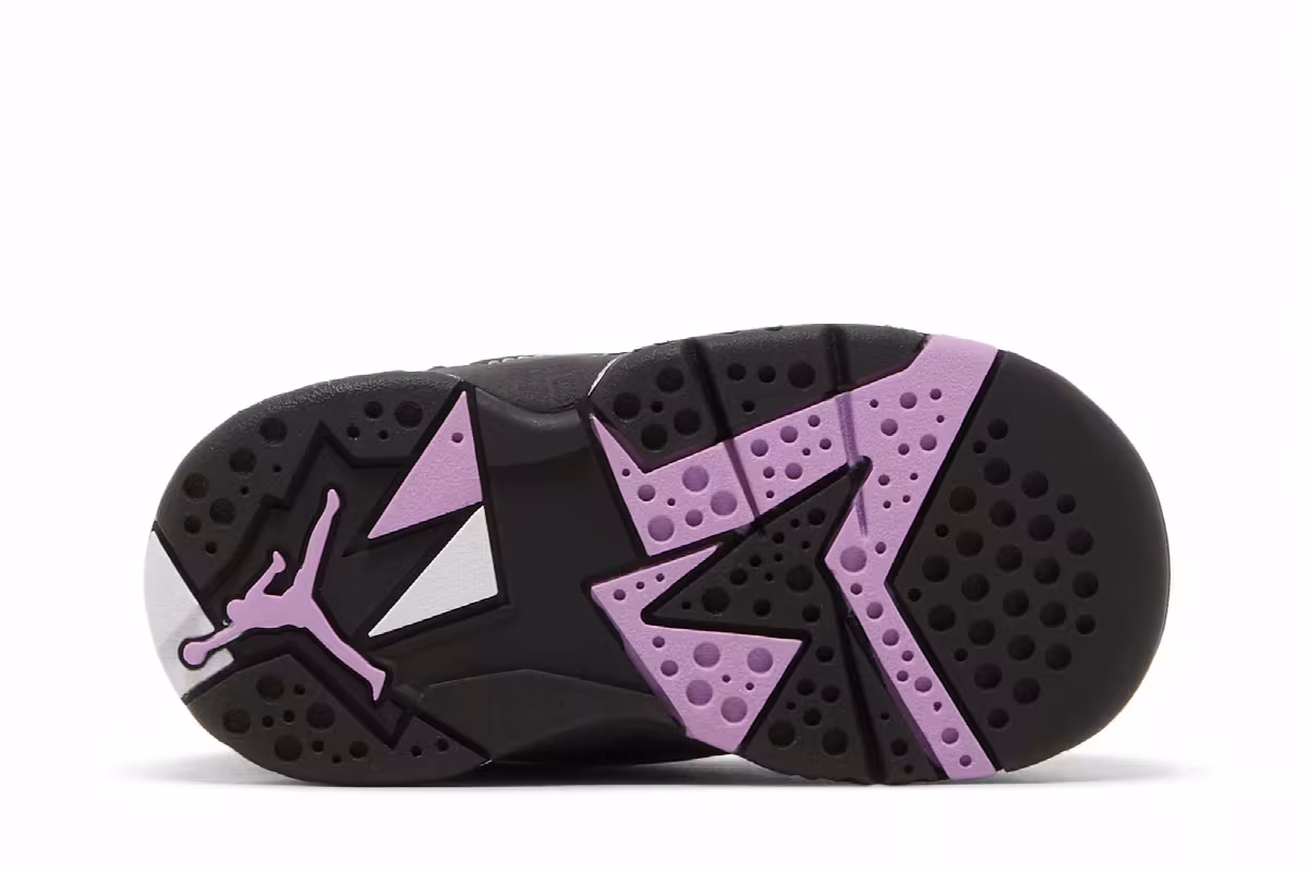 Air Jordan 7 TD Barely Grape, view 5