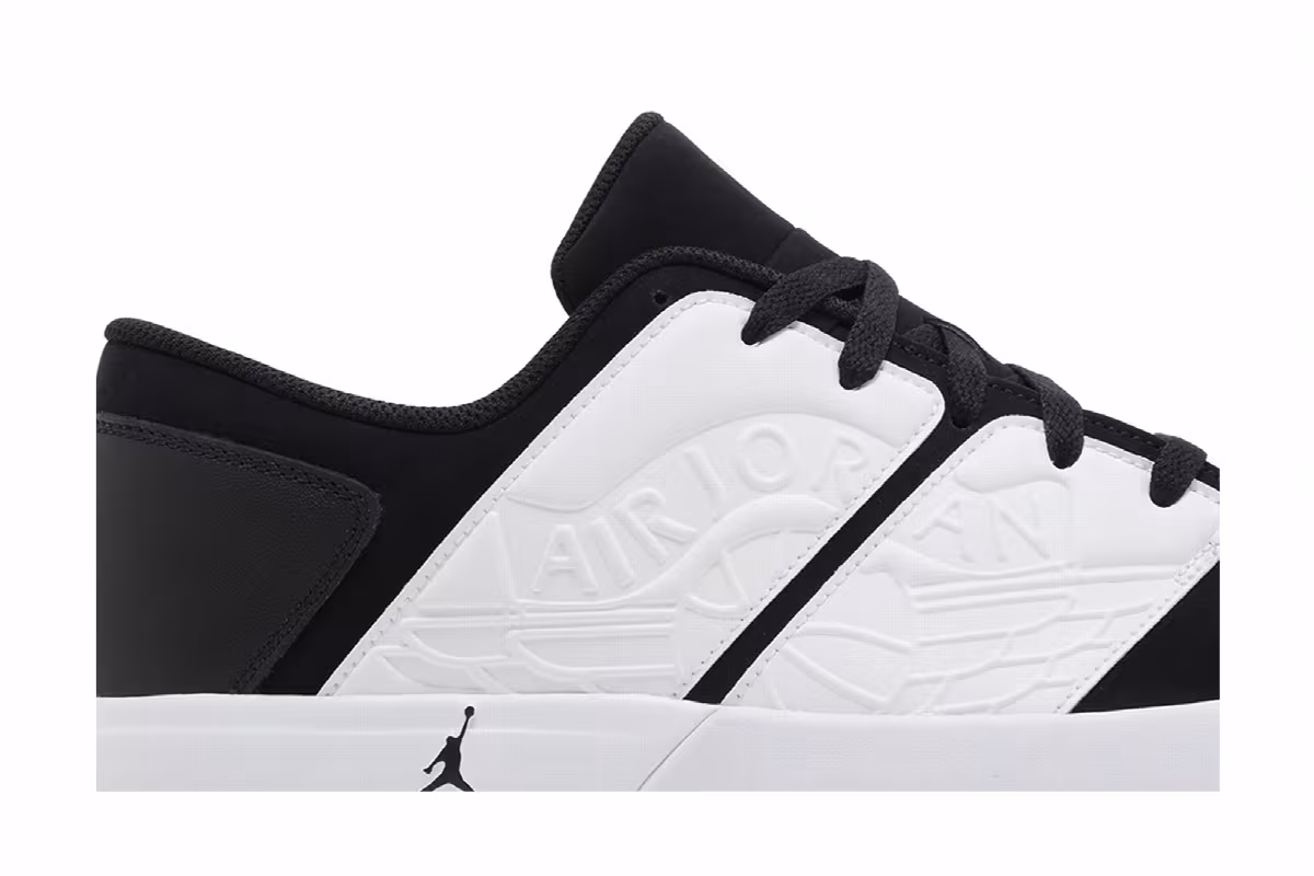 Air Jordan NU 1 Low White Black, view 3