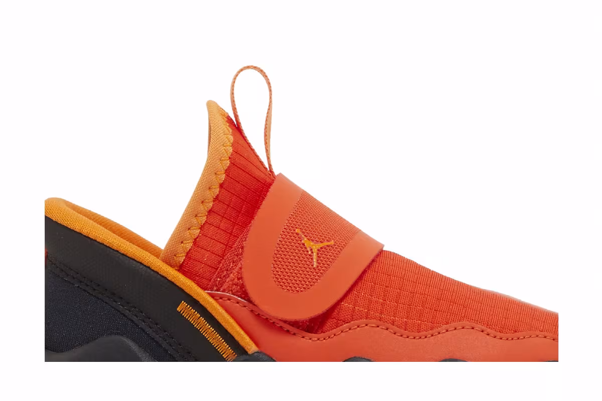 Air Jordan 23/7 TD Dunk on Mars, view 3