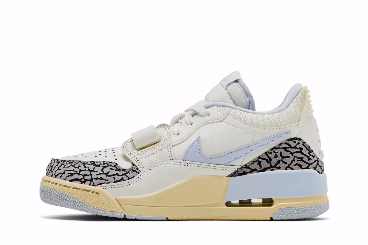 Air Jordan Women's Jordan Legacy 312 Low Sail Football Grey, view 4