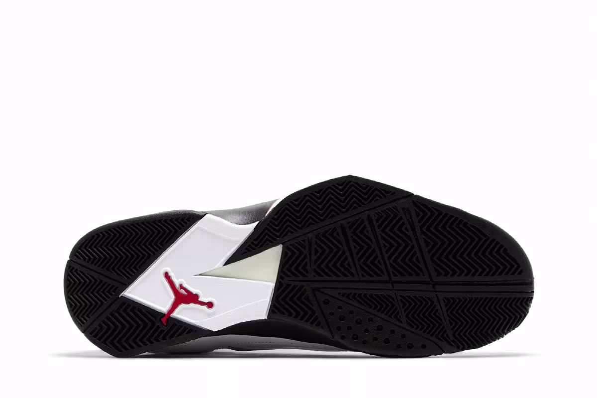 Air Jordan True Flight Cardinal, view 5