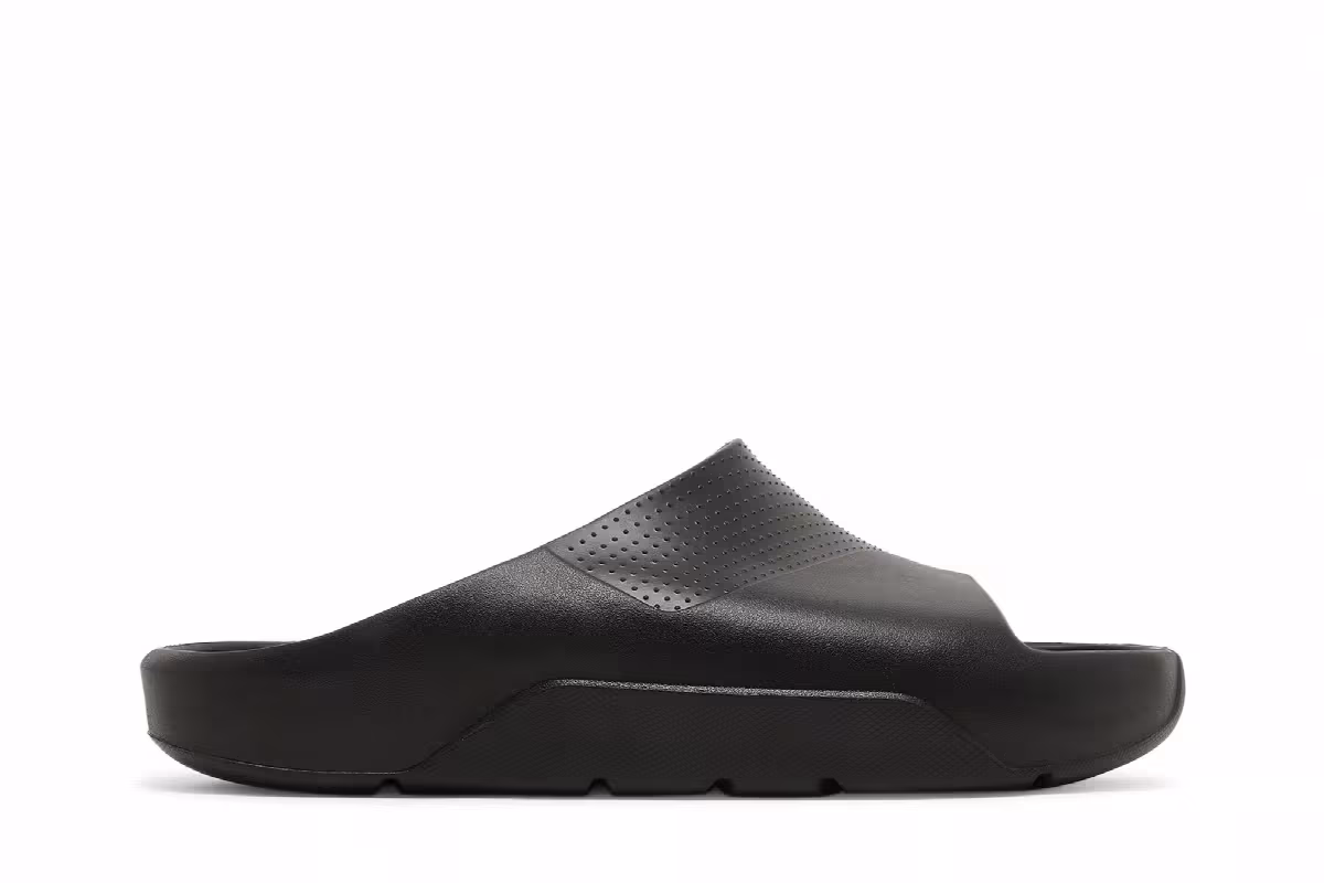 Air Jordan Post Slide Triple Black, view 2