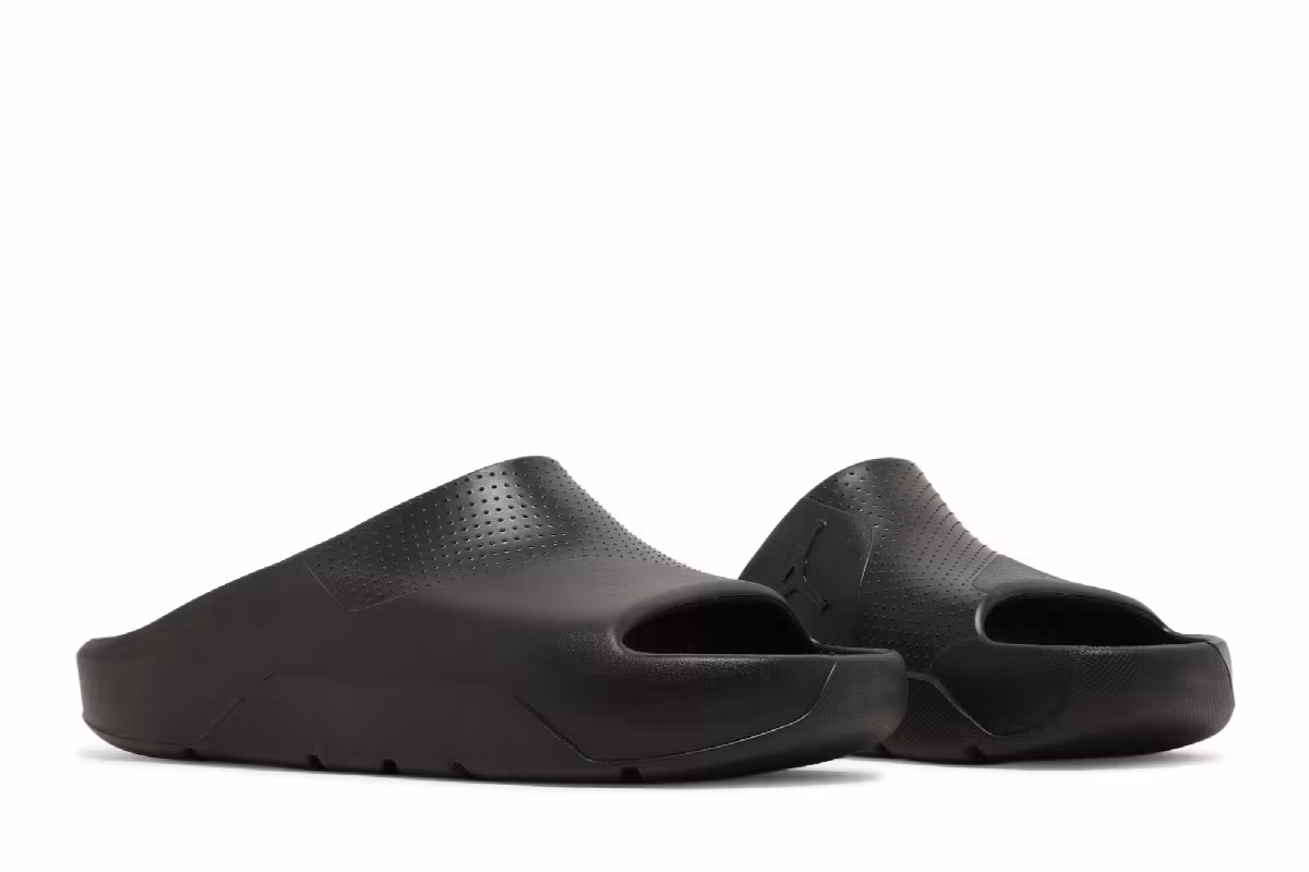 Air Jordan Post Slide Triple Black, view 9