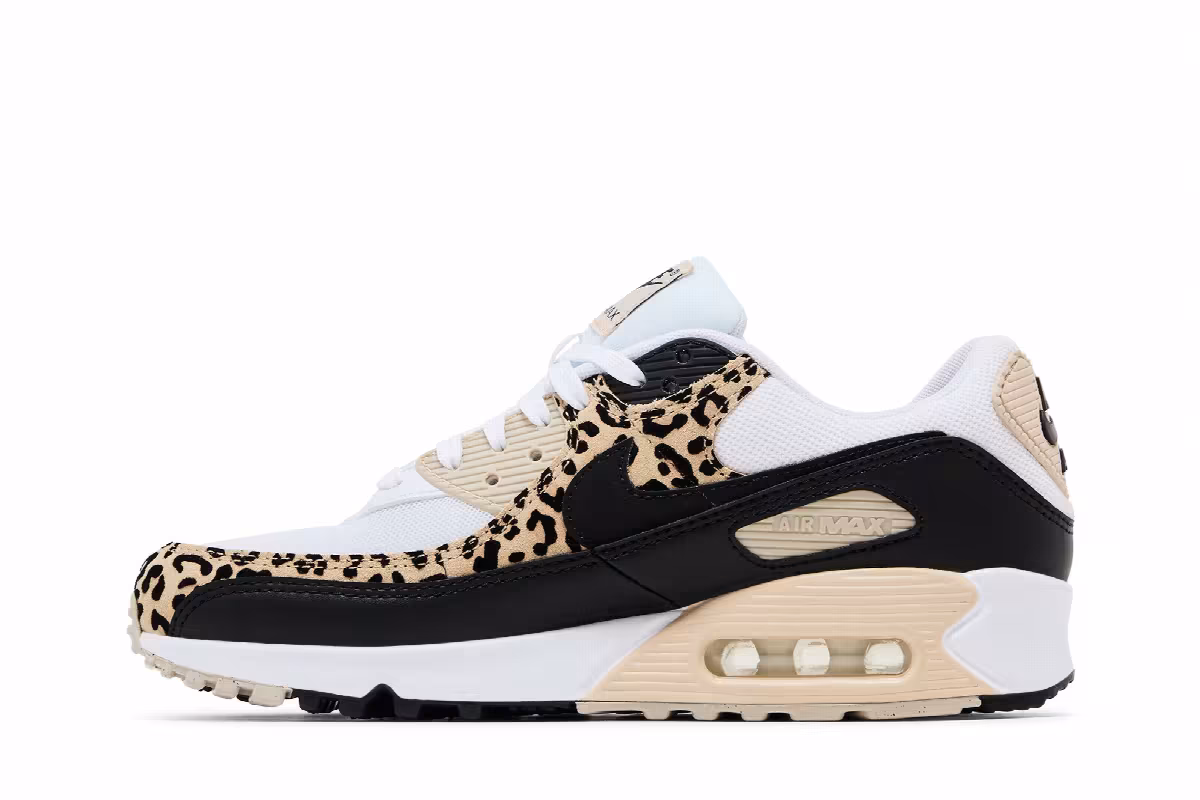 Nike Women's Air Max 90 Leopard, view 4