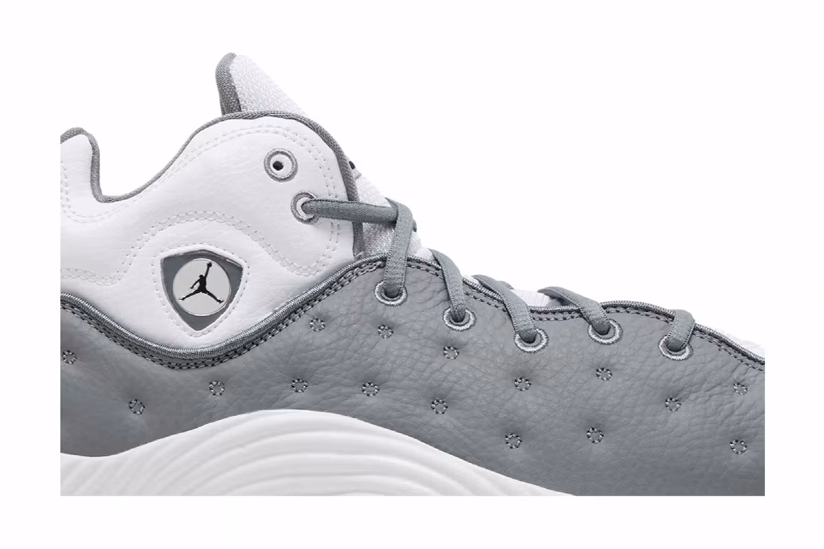Air Jordan Jumpman Team 2 White Cool Grey, view 3