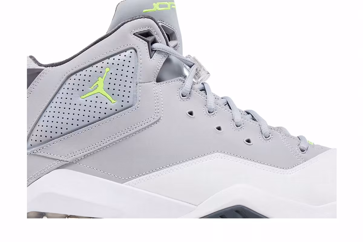 Air Jordan B'Loyal Wolf Grey Volt, view 3