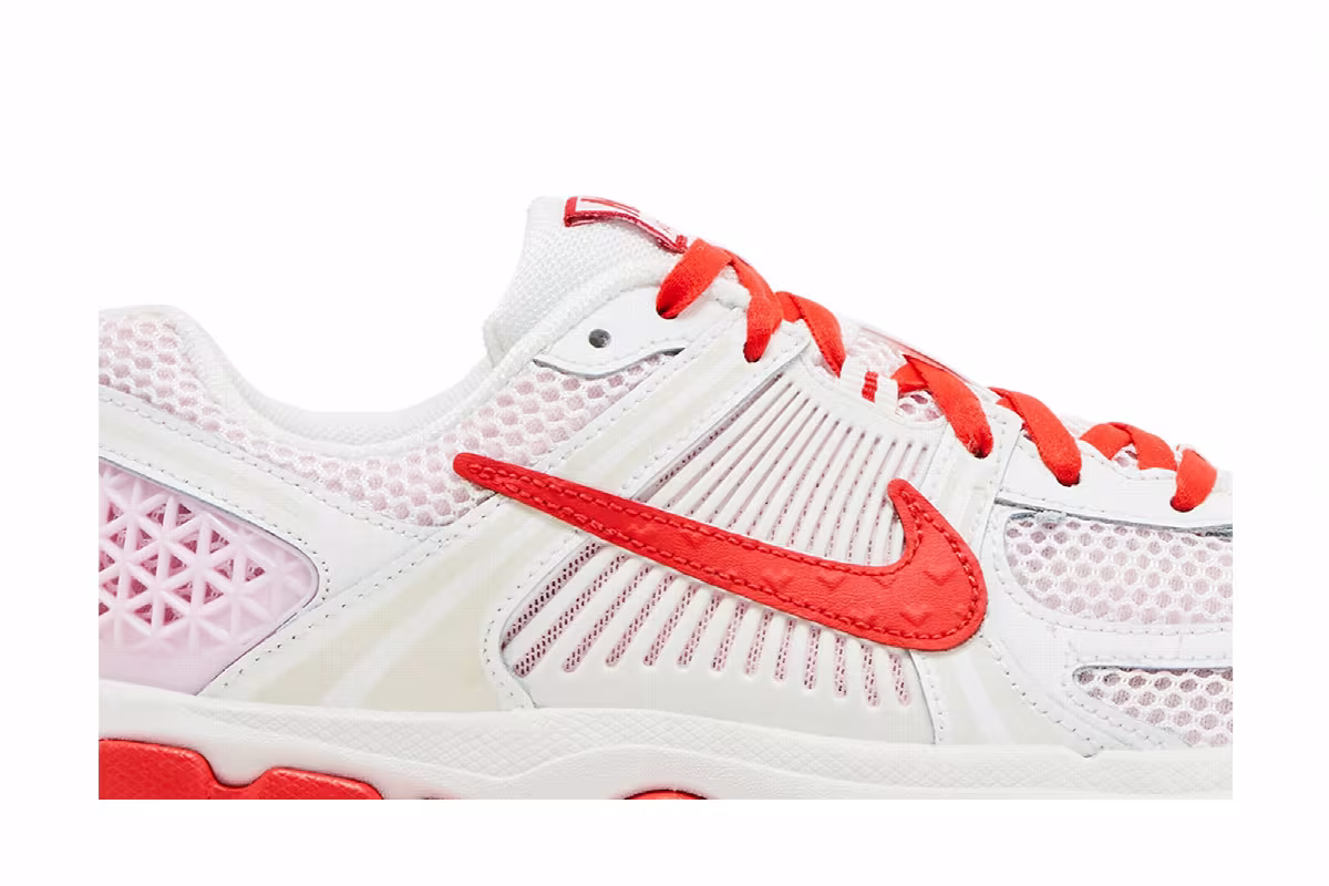 Nike Vomero 5 GS Valentine's Day 2025, view 3