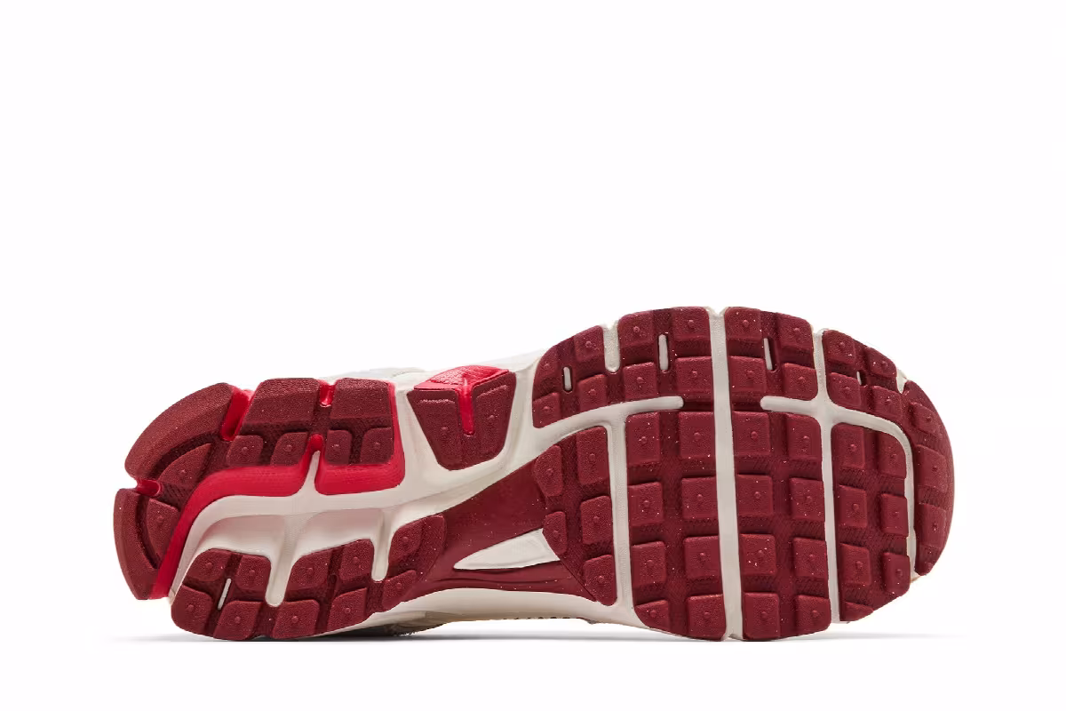 Nike Vomero 5 GS Sail Team Crimson, view 5