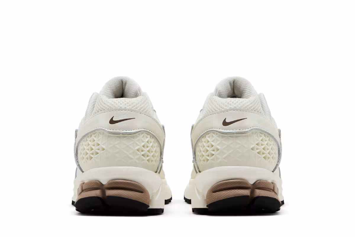 Nike Women's Air Zoom Vomero 5 Sail Mink Brown, view 7