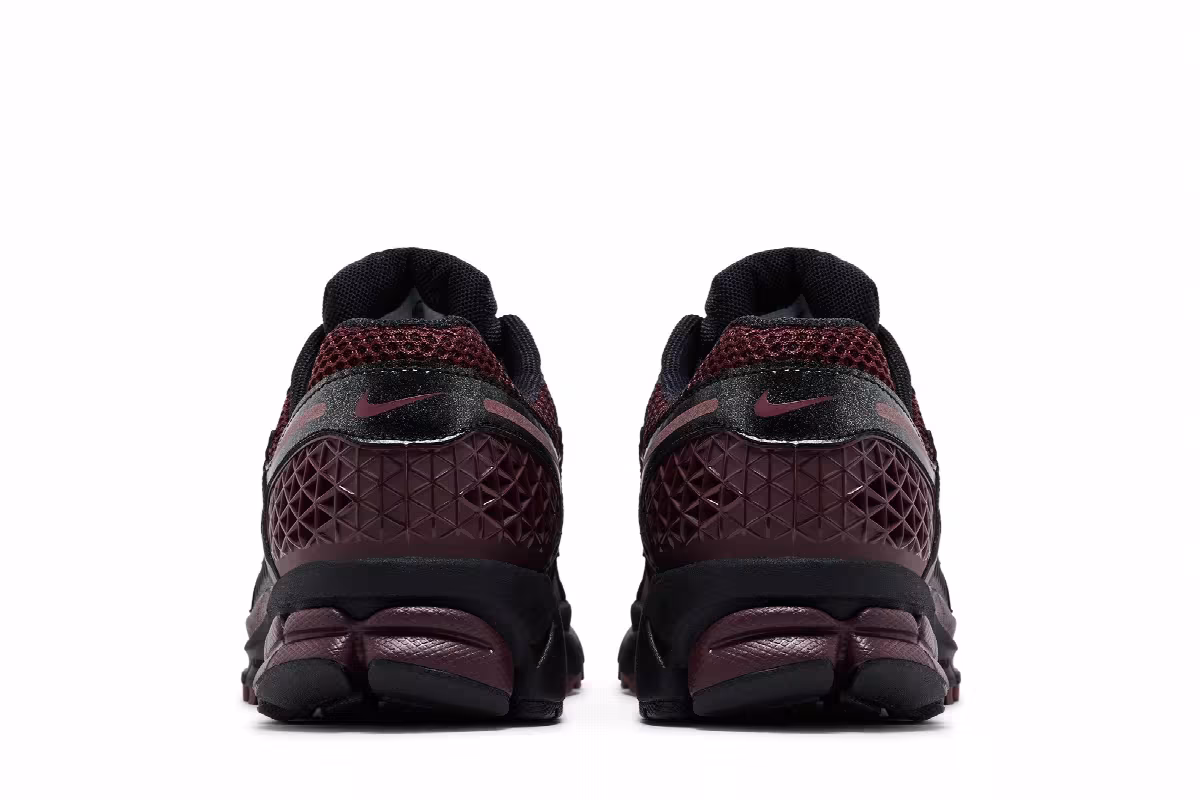 Nike Women's Zoom Vomero 5 Black Burgundy Crush, view 7