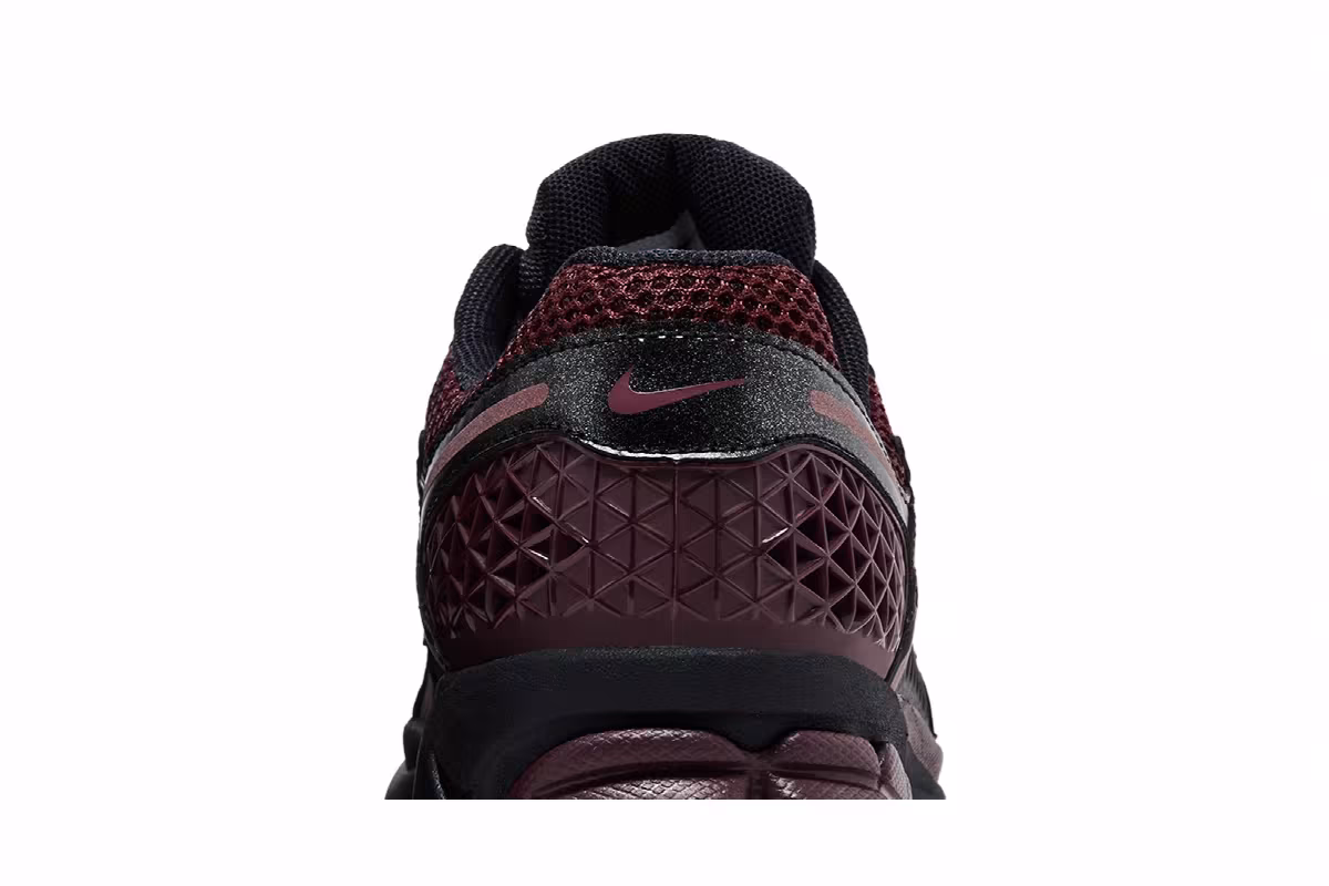 Nike Women's Zoom Vomero 5 Black Burgundy Crush, view 8