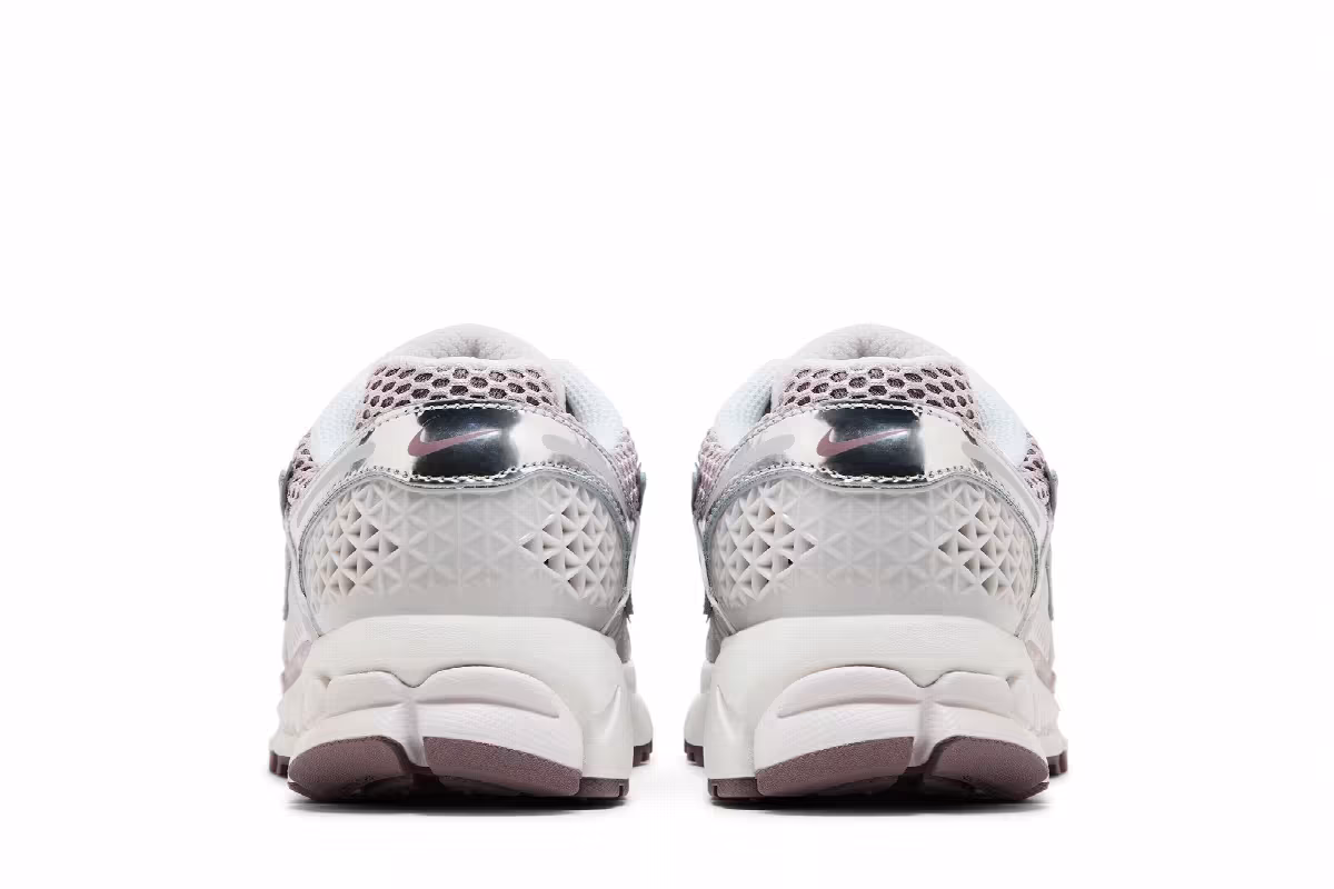 Nike Women's Air Zoom Vomero 5 Chrome Platinum Violet, view 7