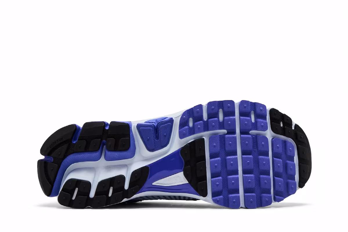 Nike Women's Air Zoom Vomero 5 Royal Pulse, view 5