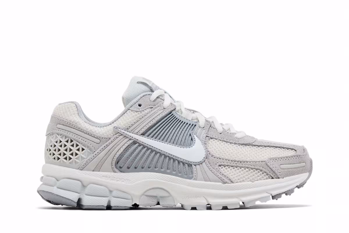 Nike Women's Air Zoom Vomero 5 Pure Platinum, view 2