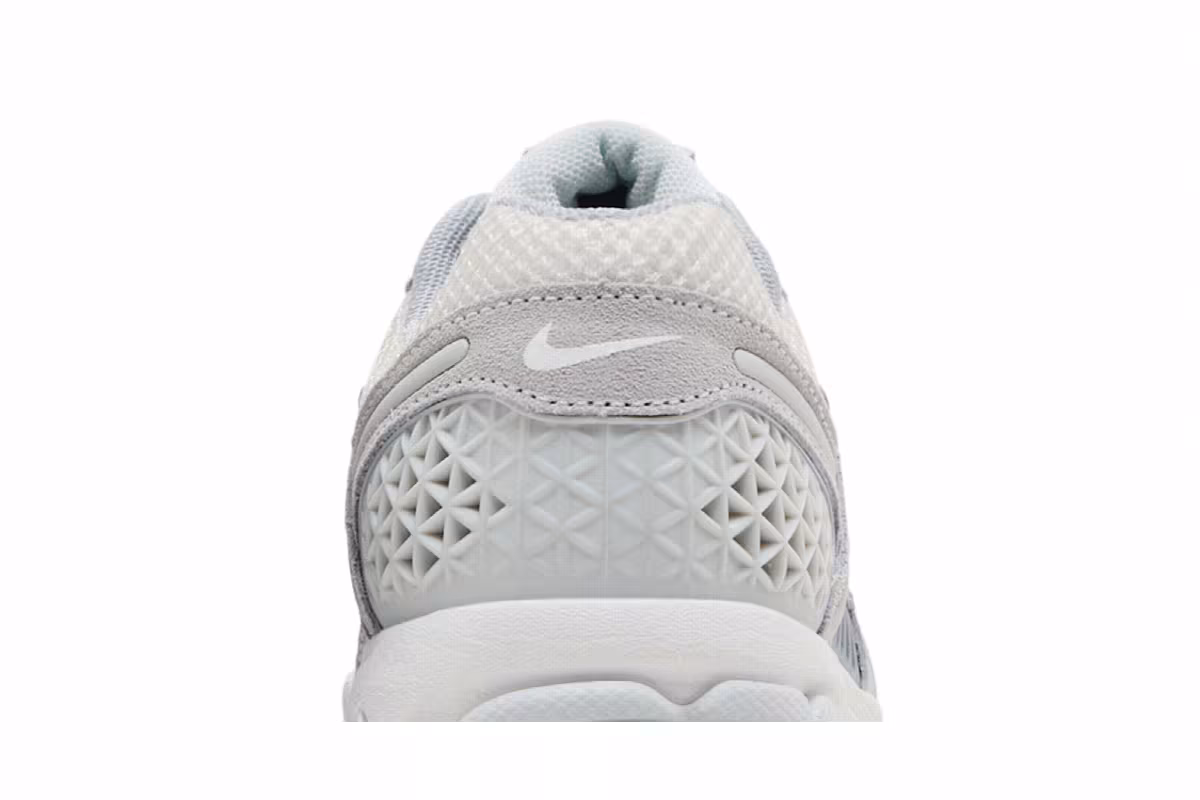Nike Women's Air Zoom Vomero 5 Pure Platinum, view 8