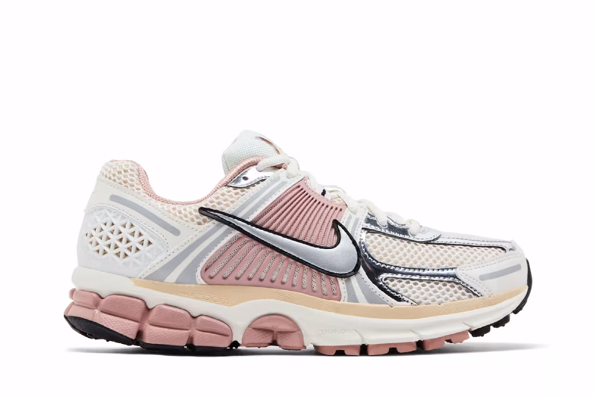 Nike Women's Air Zoom Vomero 5 Particle Pink, view 2