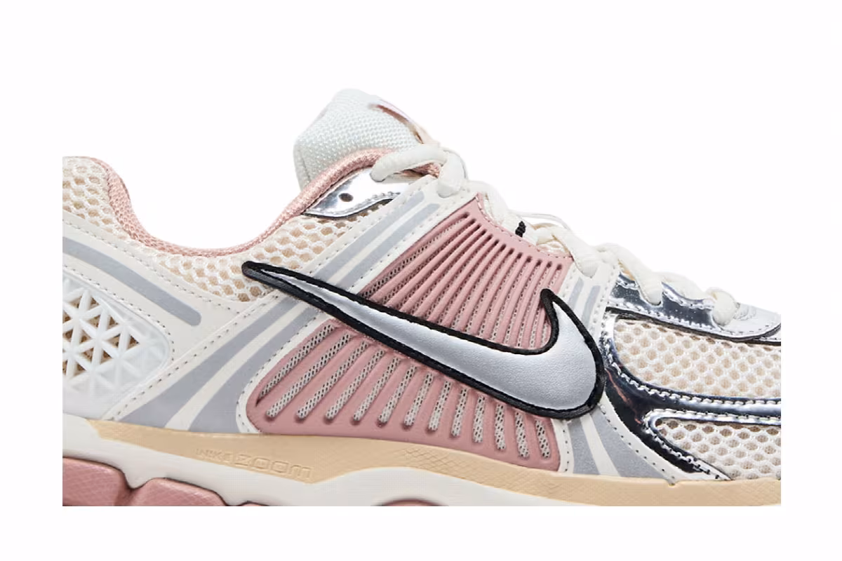 Nike Women's Air Zoom Vomero 5 Particle Pink, view 3