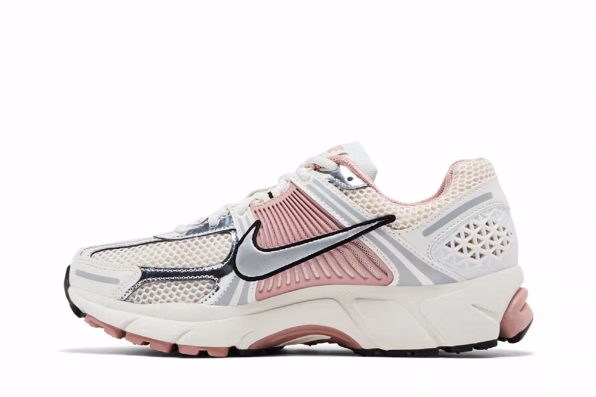 Nike Women's Air Zoom Vomero 5 Particle Pink, view 4