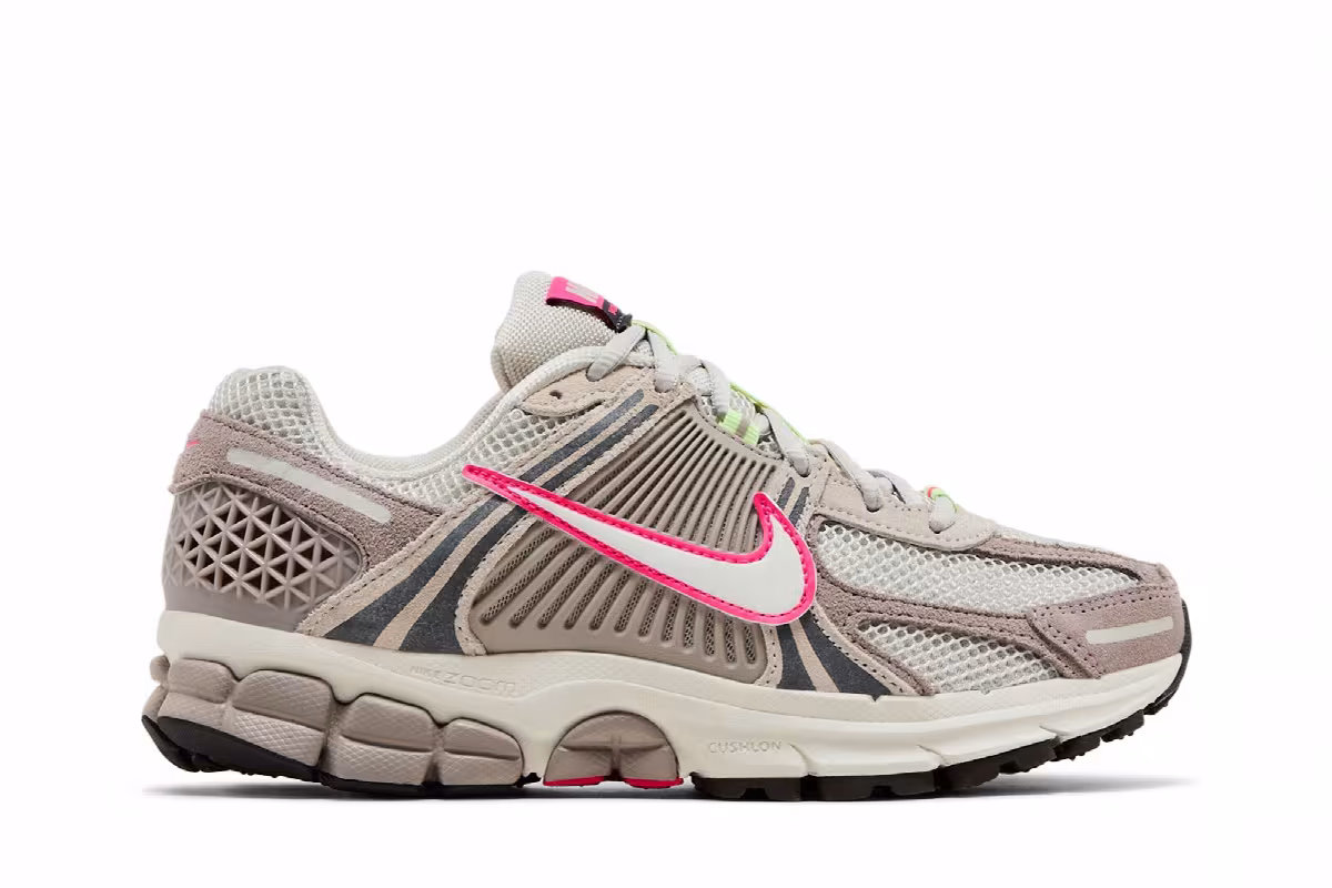 Nike Women's Air Zoom Vomero 5 College Grey Medium Ash, view 2