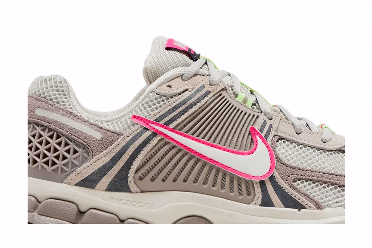 Nike Women's Air Zoom Vomero 5 College Grey Medium Ash, view 3