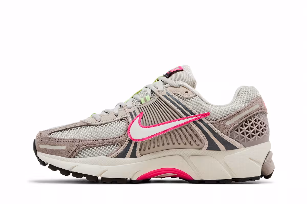 Nike Women's Air Zoom Vomero 5 College Grey Medium Ash, view 4