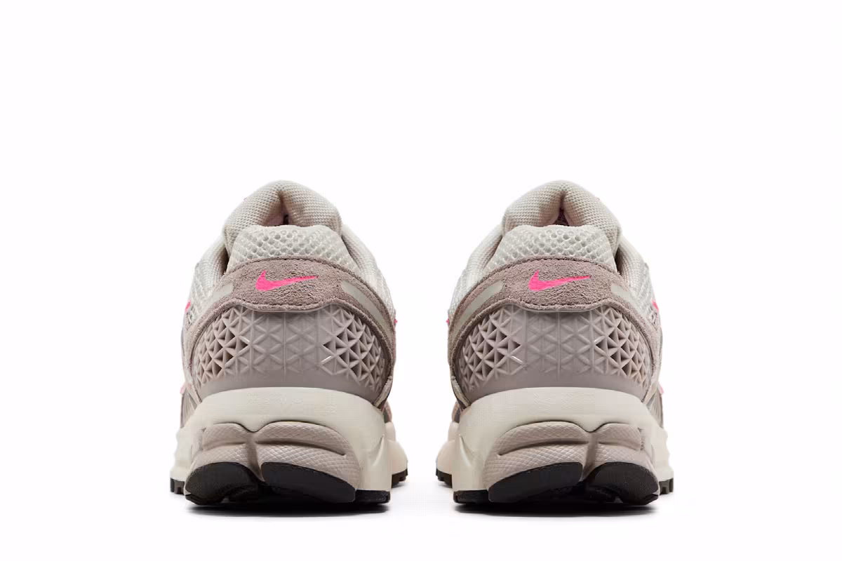Nike Women's Air Zoom Vomero 5 College Grey Medium Ash, view 7