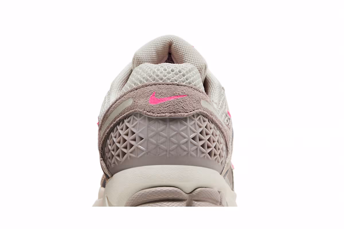 Nike Women's Air Zoom Vomero 5 College Grey Medium Ash, view 8