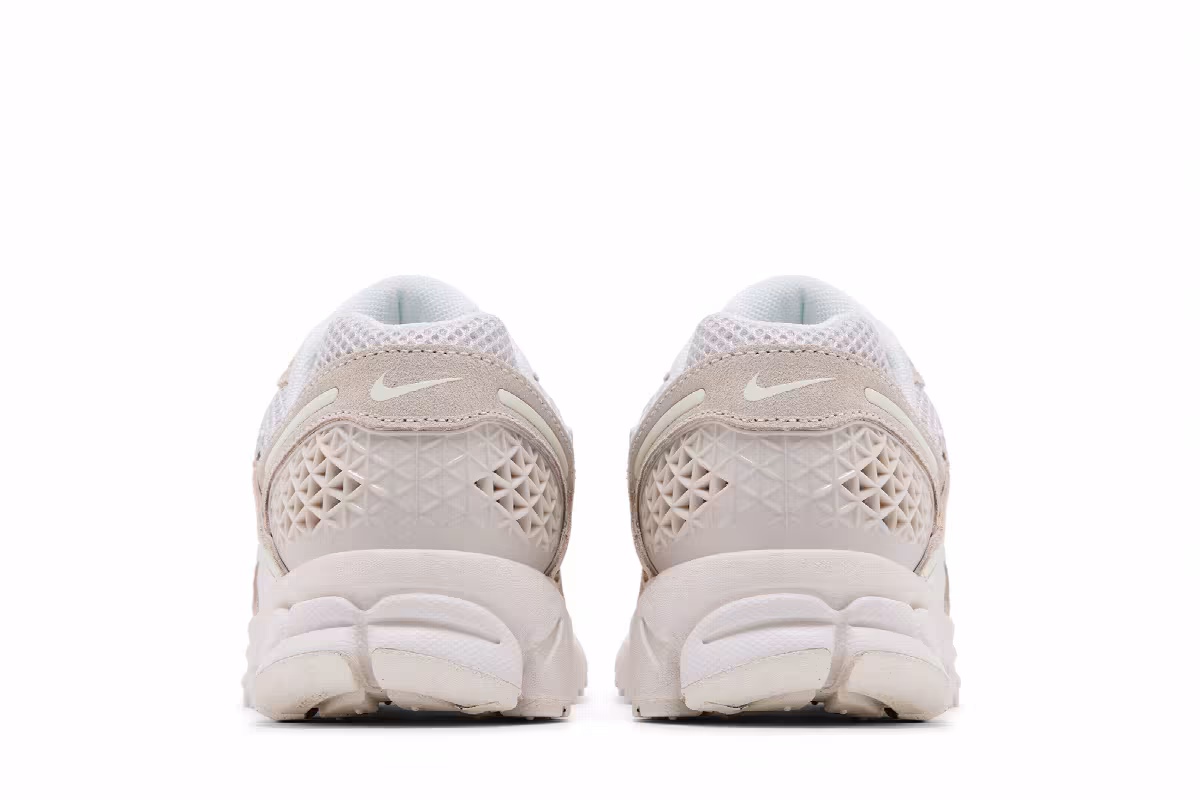 Nike Women's Zoom Vomero 5 Phantom/Light Bone/Sail, view 7