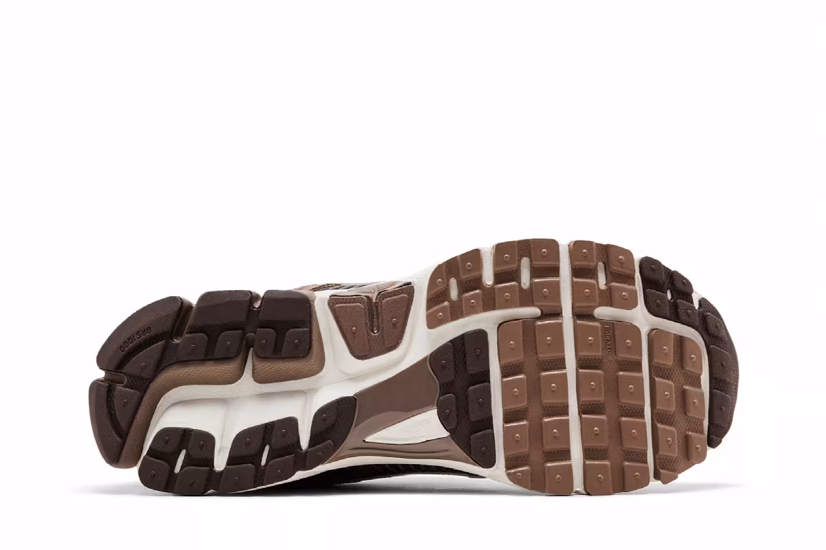 Nike Air Zoom Vomero 5 Mink Brown, view 5